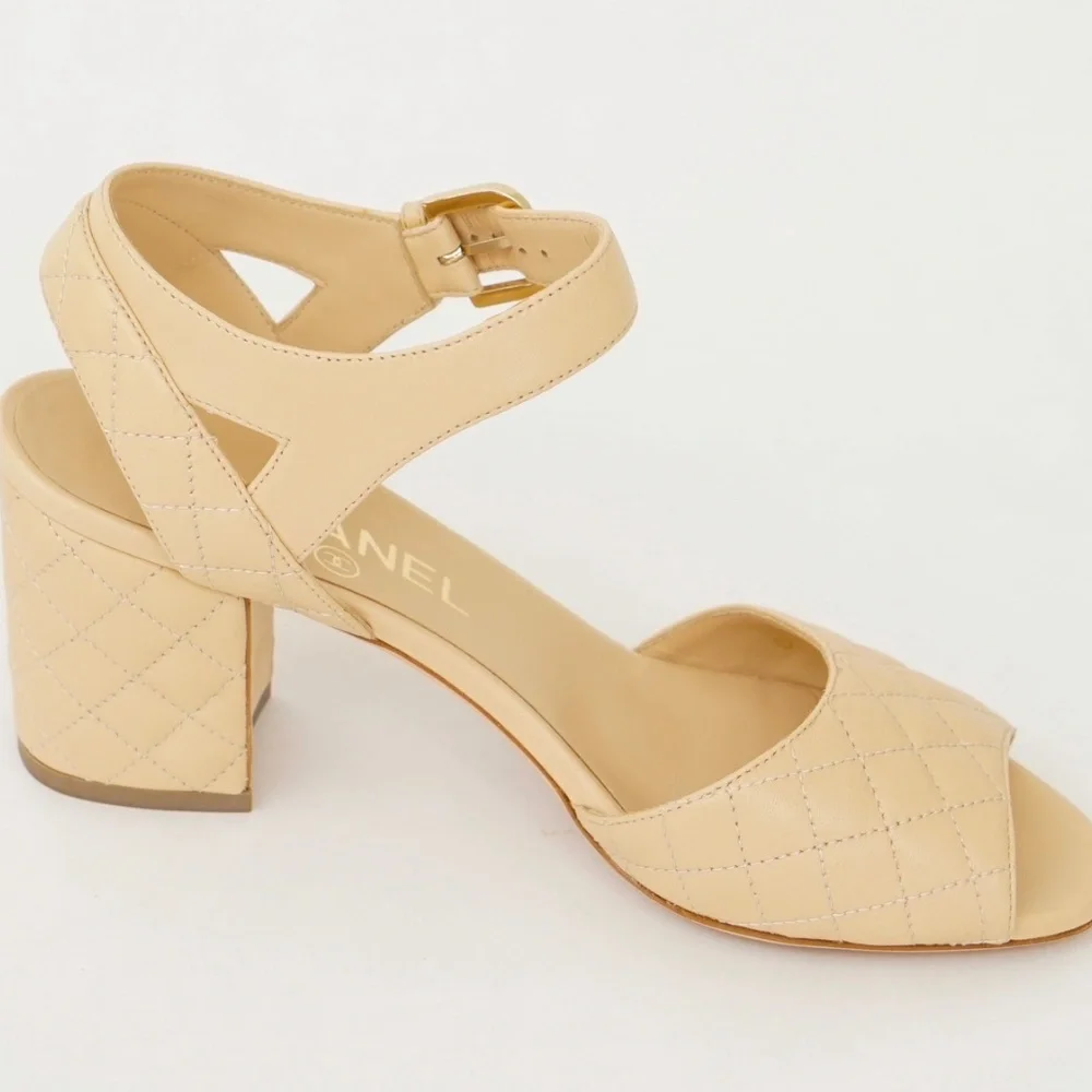 CHANEL Quilted Lambskin Sandals Beige - Picture 4 of 12